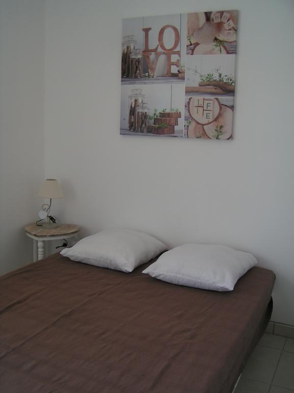 Aux Couleurs D'Ardeche Apartment Vallon-Pont-d'Arc Ruang foto