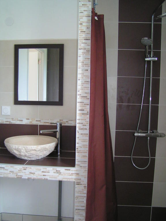 Aux Couleurs D'Ardeche Apartment Vallon-Pont-d'Arc Ruang foto