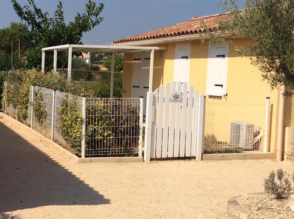 Aux Couleurs D'Ardeche Apartment Vallon-Pont-d'Arc Bagian luar foto